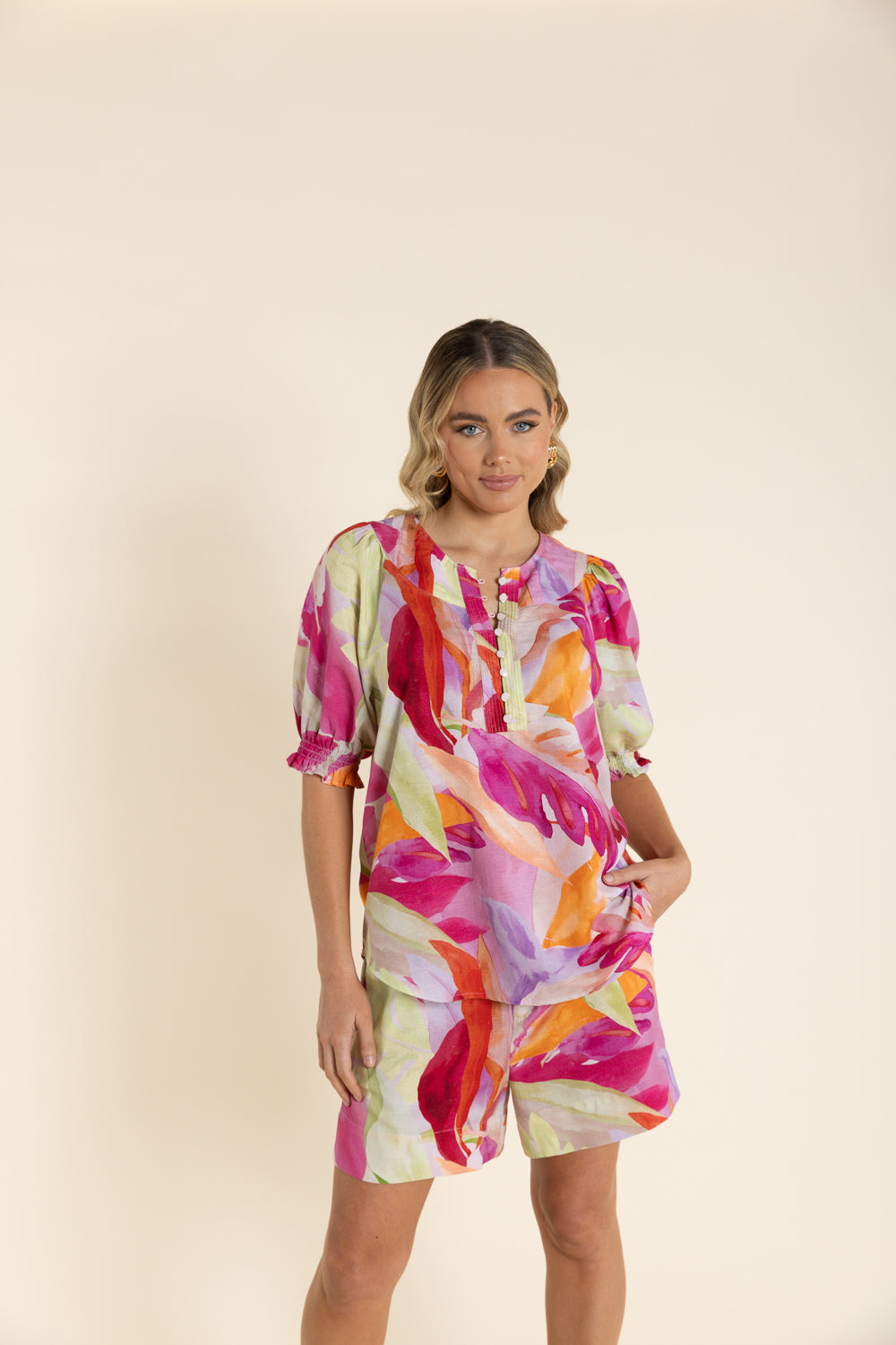 2912 Paradise Print Short Sleeve Top