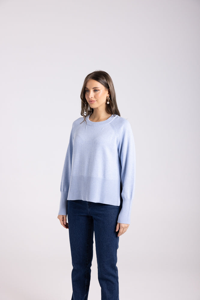 3001 - CREW NECK SWEATER