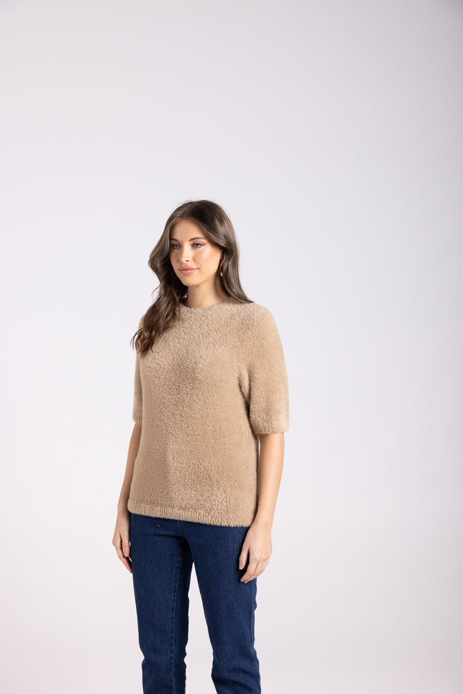 3005 - FLUFFY S/SLV CREW KNIT