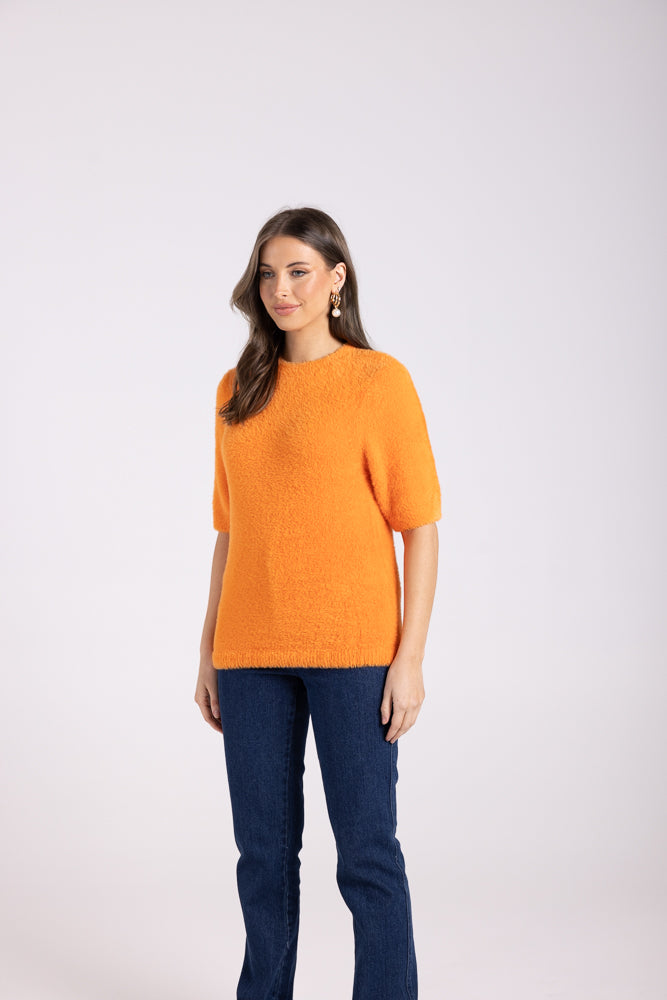 3005 - FLUFFY S/SLV CREW KNIT