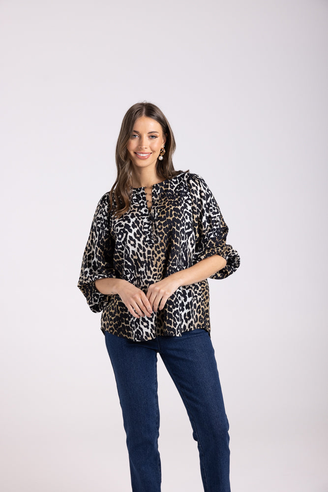 3035 - ANIMAL PRINT TOP 3/4 SLEEVE