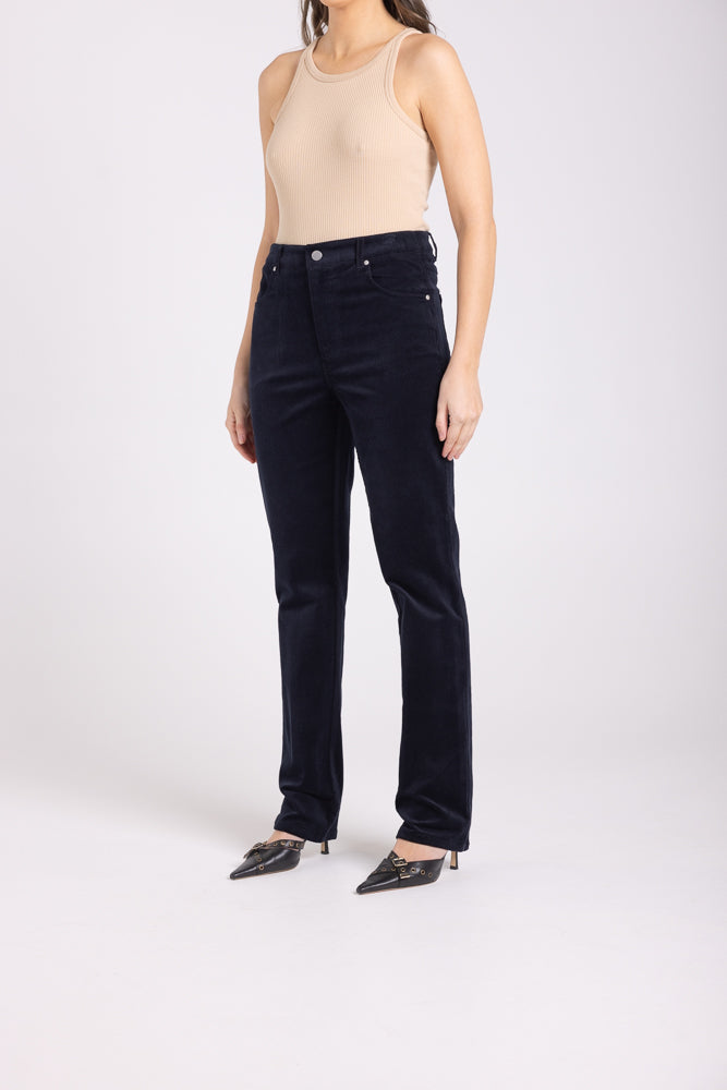 3067 - CORD STRAIGHT LEG JEAN