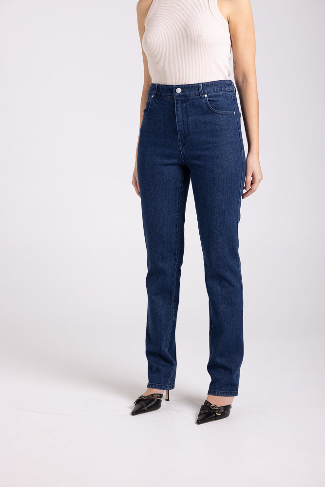 3095 - DENIM STRAIGHT LEG JEAN