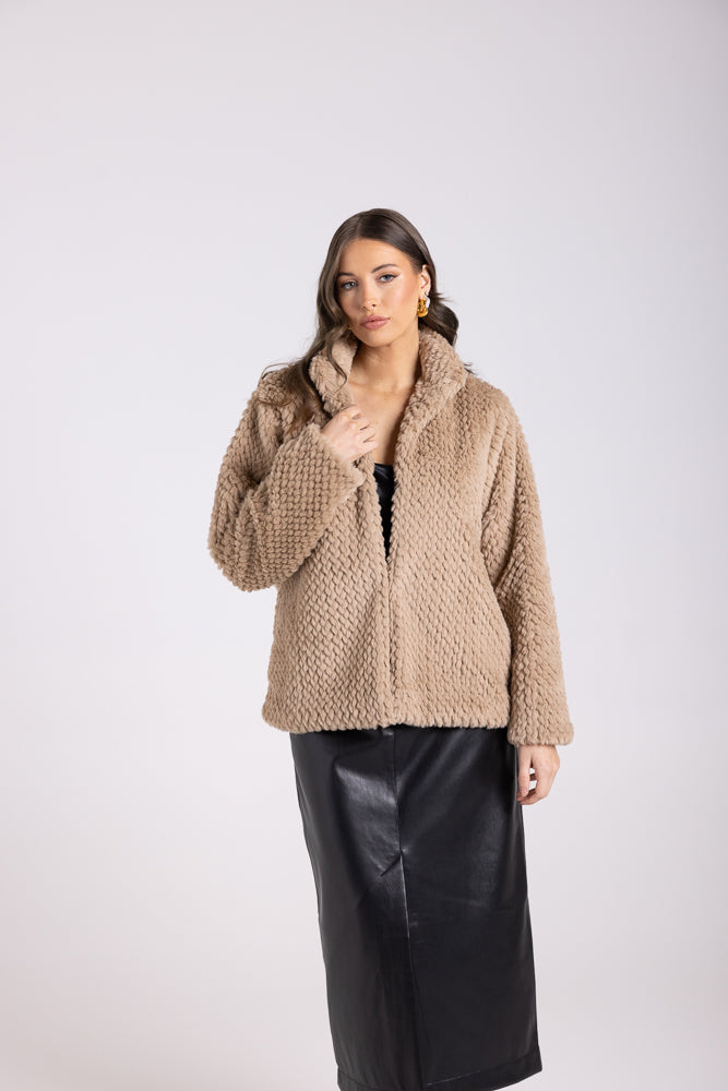 3098 - SHORT TEDDY COAT