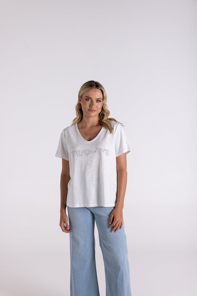 3112 - RAW V-NECK T SHIRT W/CRYSTAL LOGO SILBVER EMBRO.