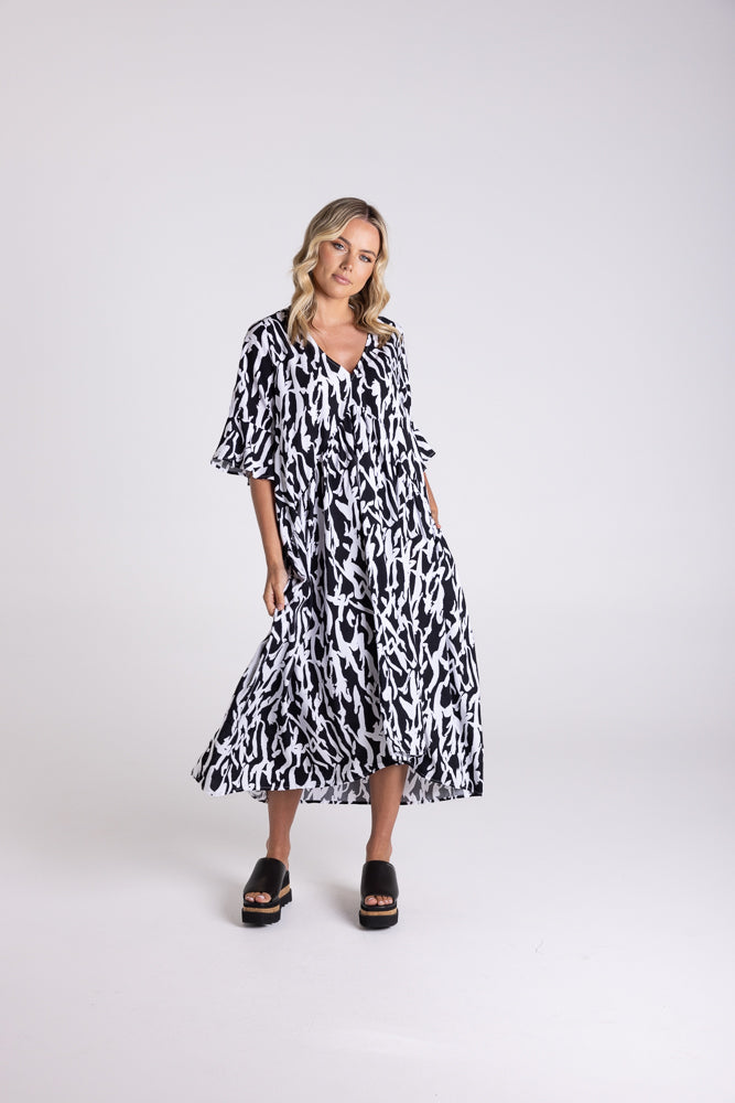 3140 - ABSTRACT PRINT DRESS