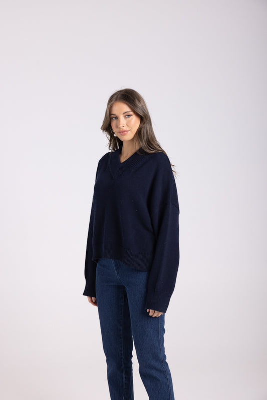 3073 - HIGH V NECK KNIT