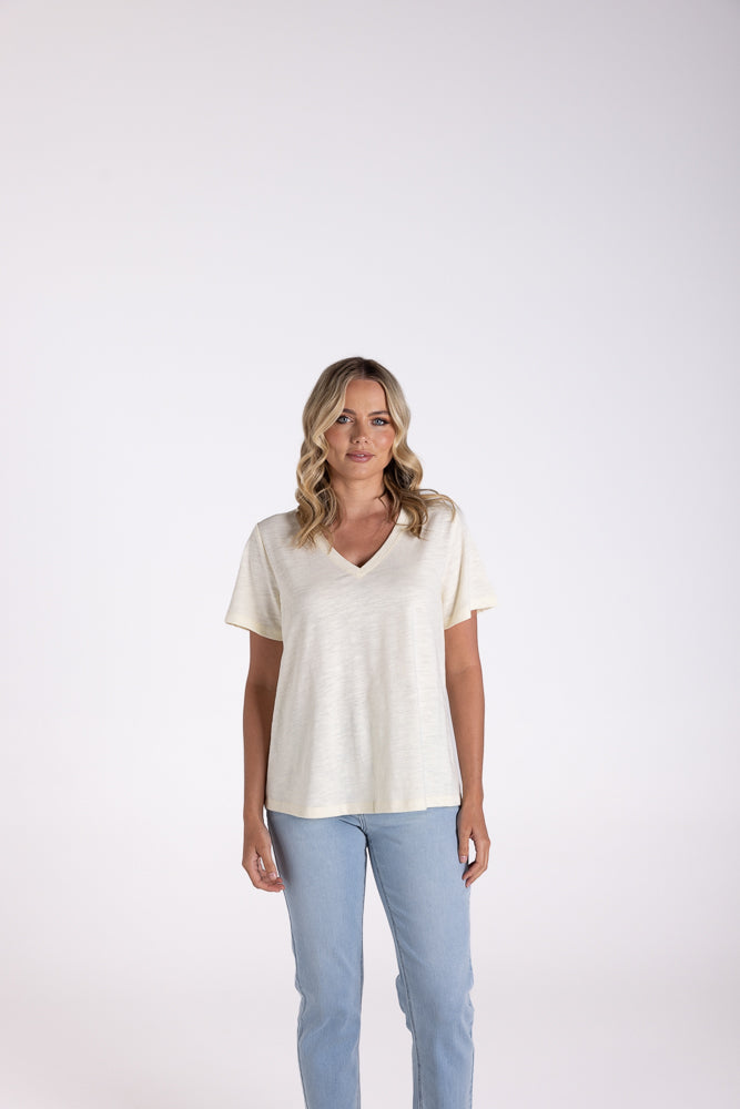3118 - V NECK T-SHIRT