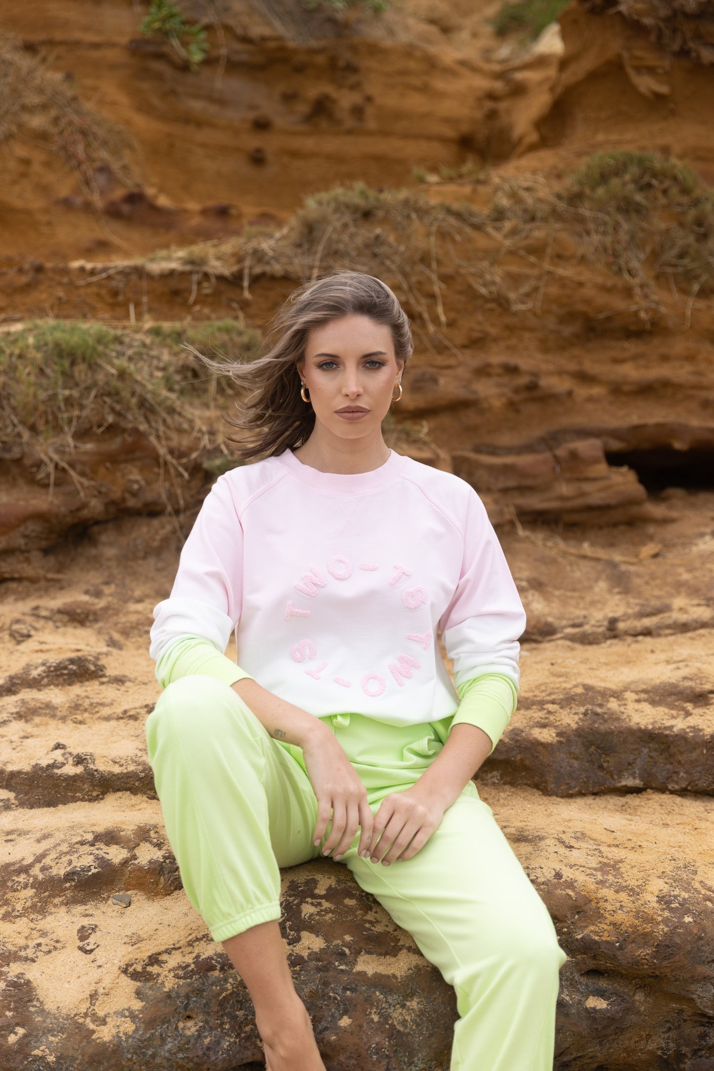 3134 - DIP DYED SWEATER W/EMBROIDERED LOGO