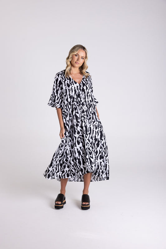 3140 - ABSTRACT PRINT DRESS