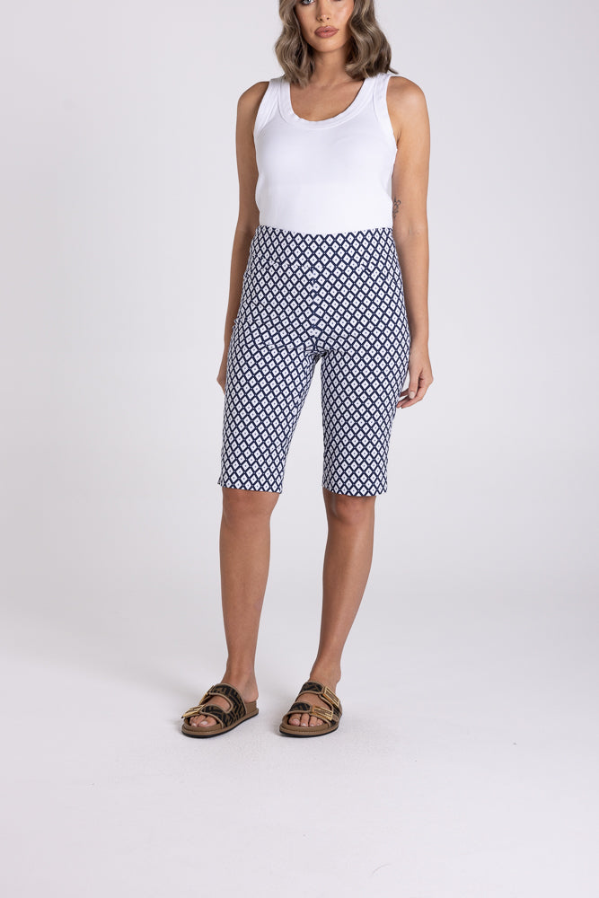 3170 - DIAMOND PULL ON SHORT