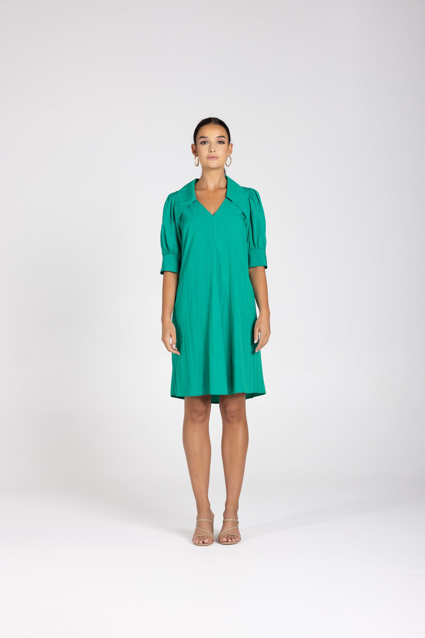 3240 - V Neck dress W/Collar
