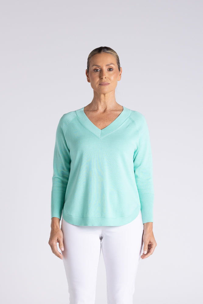 RAGLAN V NECK SCOOP HEM
