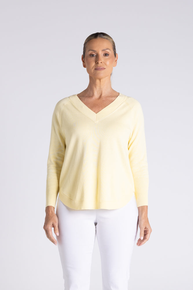 RAGLAN V NECK SCOOP HEM