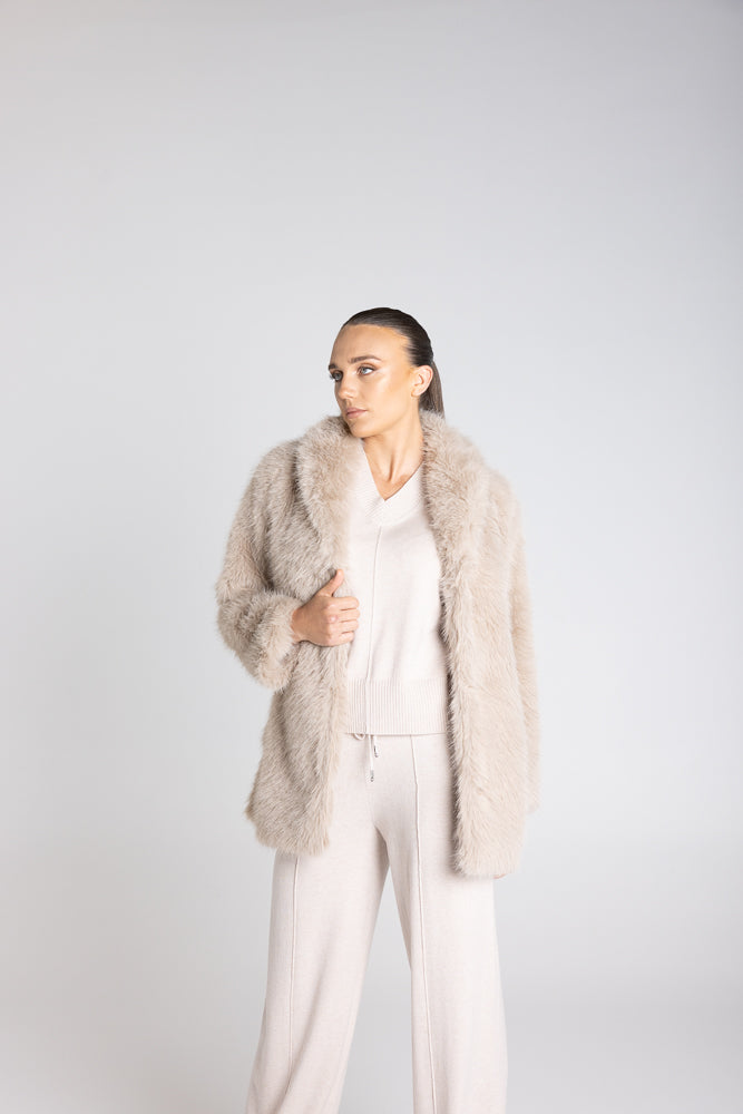 FAUX FUR COAT - 3351